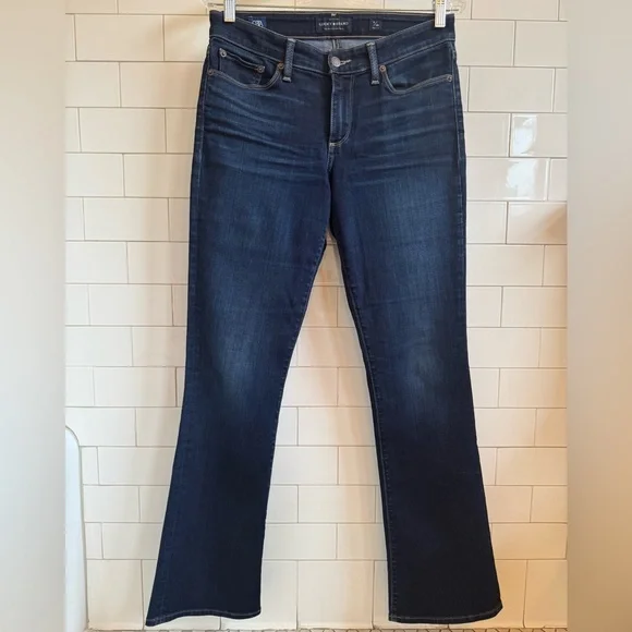 Lucky Brand🍀 Women’s Mid-Rise Sweet Bootcut jeans. Size 6/28 - Picture 6 of 13